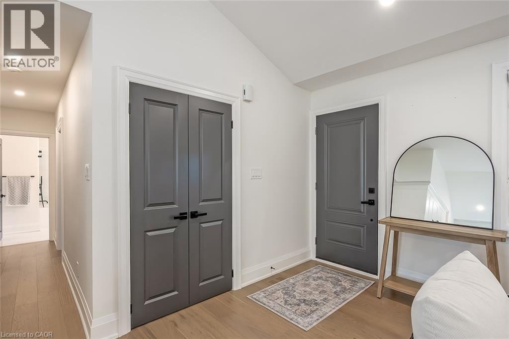 564 Maplehill Drive, Burlington, Ontario  L7N 2W3 - Photo 6 - 40824379