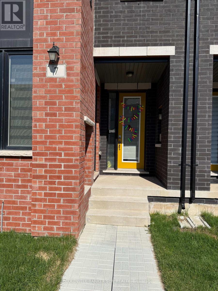 7 Marvin Avenue, Oakville, Ontario  L6H 7C5 - Photo 2 - W13061056