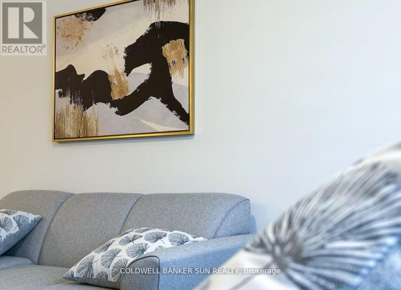 5 Marvin Avenue, Oakville, Ontario  L6H 0Z6 - Photo 8 - W13061058