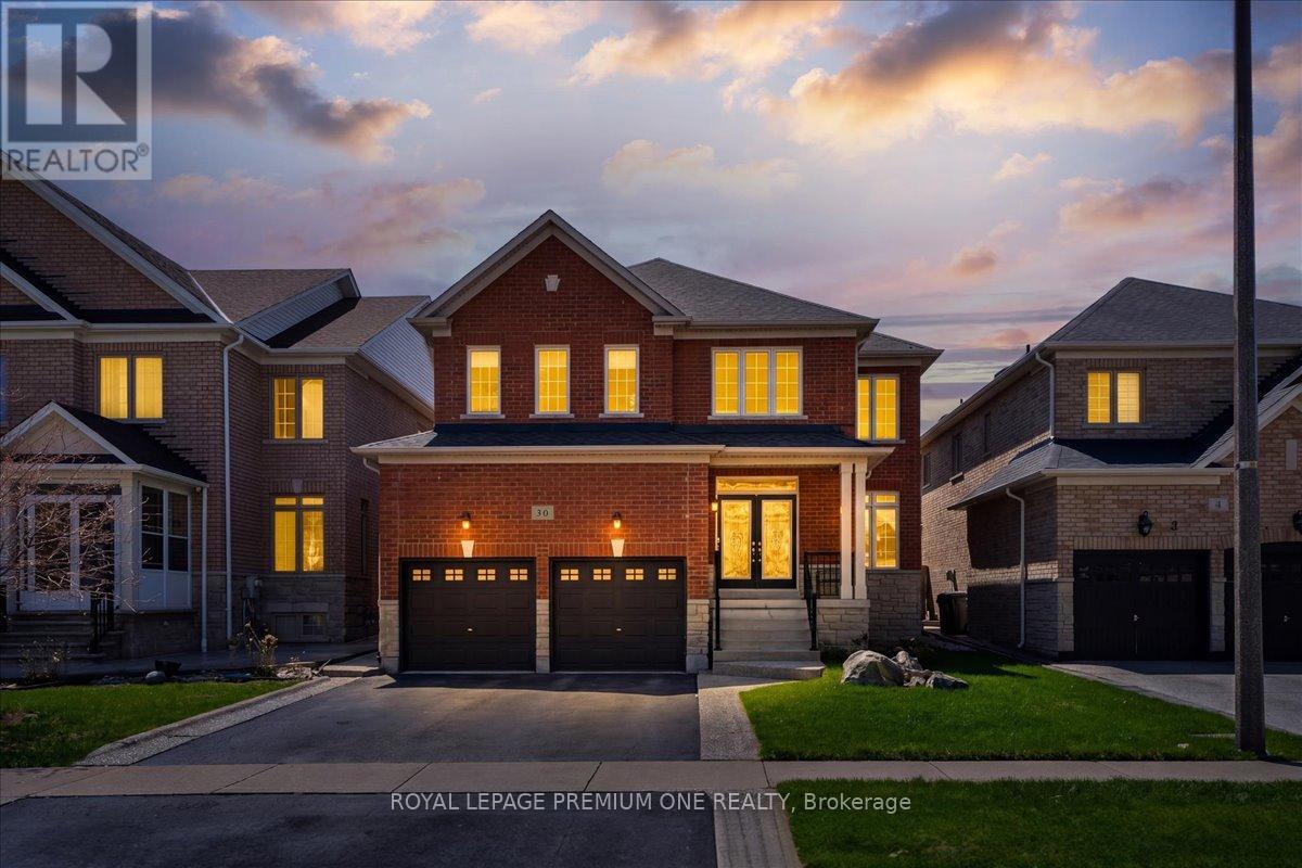 30 MONABELLE CRESCENT, Brampton, Ontario