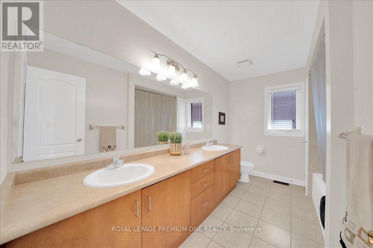 30 Monabelle Crescent, Brampton, Ontario  L6P 1W5 - Photo 34 - W13061106