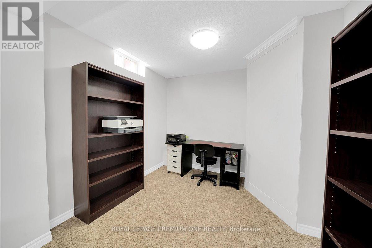 30 Monabelle Crescent, Brampton, Ontario  L6P 1W5 - Photo 40 - W13061106