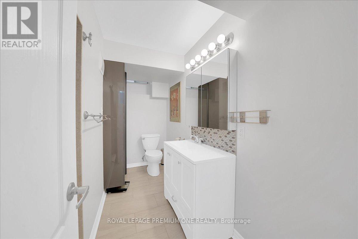 30 Monabelle Crescent, Brampton, Ontario  L6P 1W5 - Photo 41 - W13061106