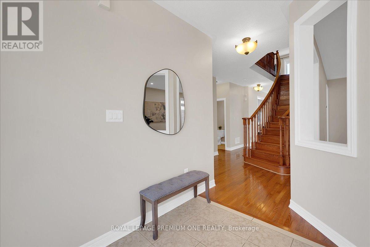 30 Monabelle Crescent, Brampton, Ontario  L6P 1W5 - Photo 6 - W13061106