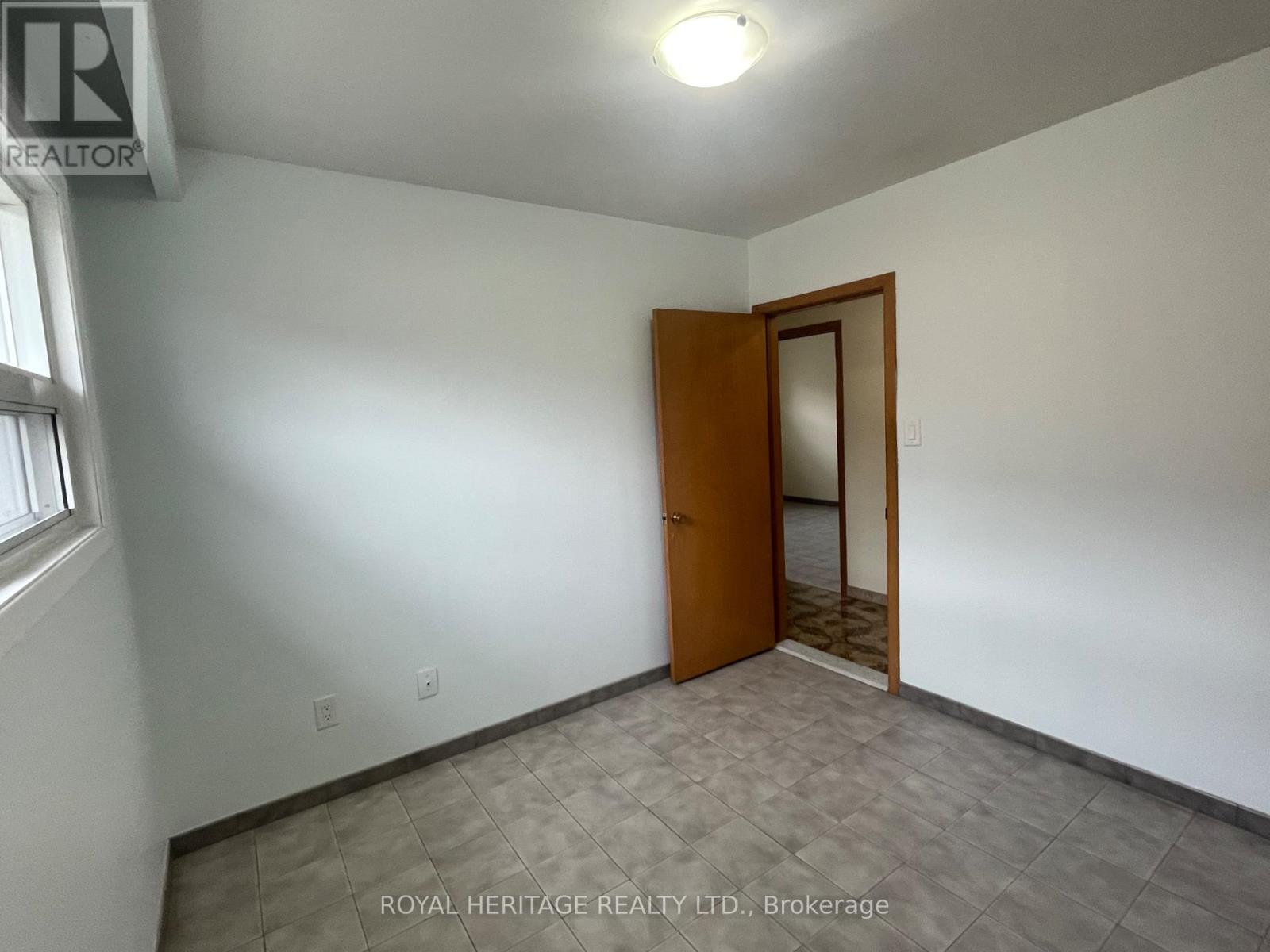 Main Floor - 281 Driftwood Avenue, Toronto, Ontario  M3N 2N6 - Photo 15 - W13061132