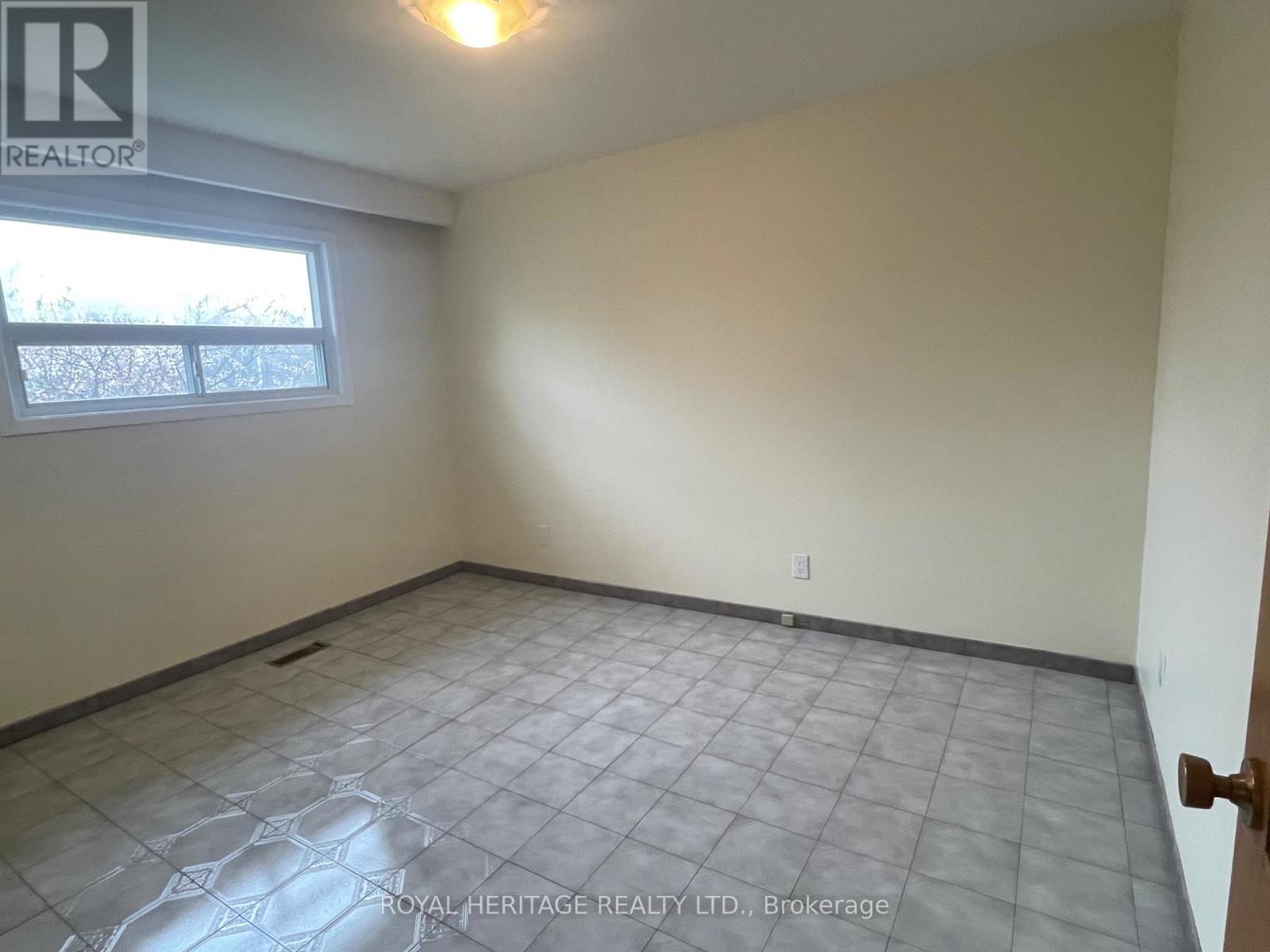 Main Floor - 281 Driftwood Avenue, Toronto, Ontario  M3N 2N6 - Photo 20 - W13061132