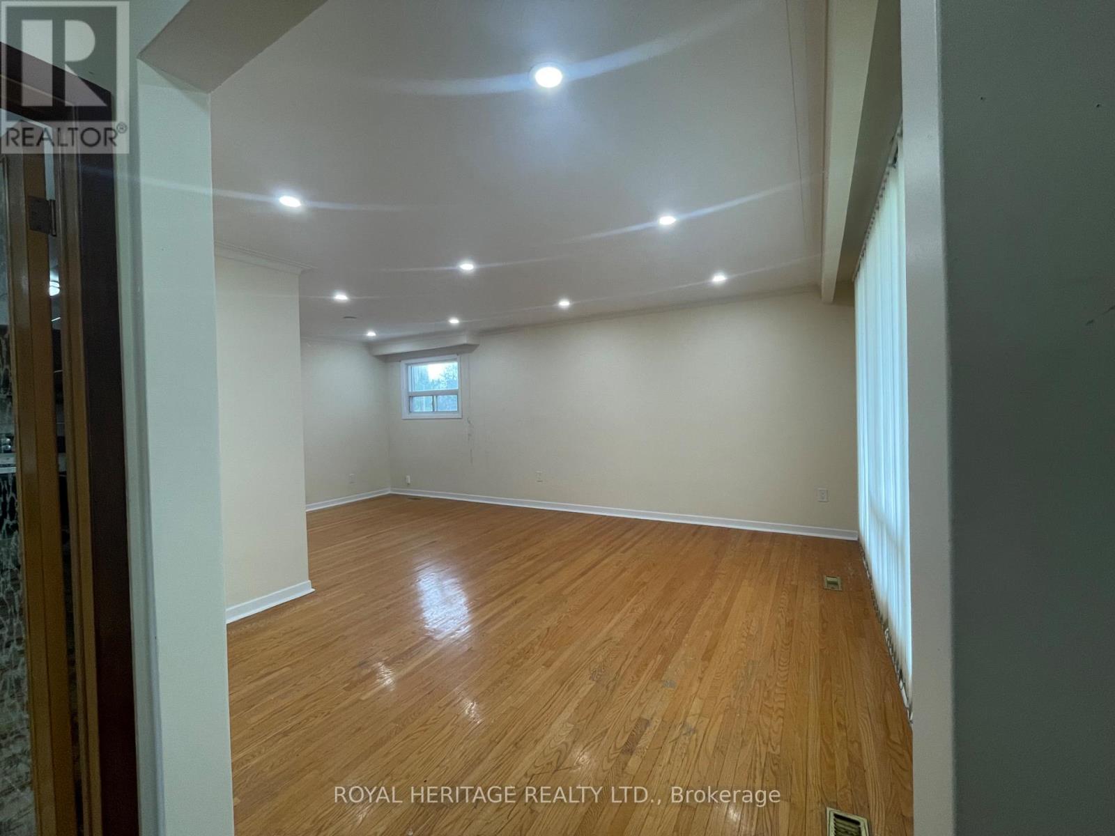 Main Floor - 281 Driftwood Avenue, Toronto, Ontario  M3N 2N6 - Photo 4 - W13061132