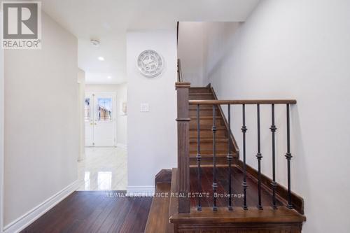 18 Manett Crescent, Brampton, Ontario  L6X 4X4 - Photo 16 - W13061164
