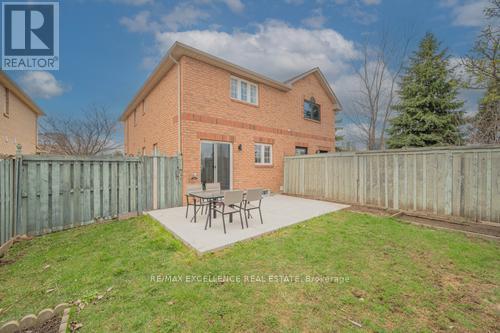 18 Manett Crescent, Brampton, Ontario  L6X 4X4 - Photo 36 - W13061164