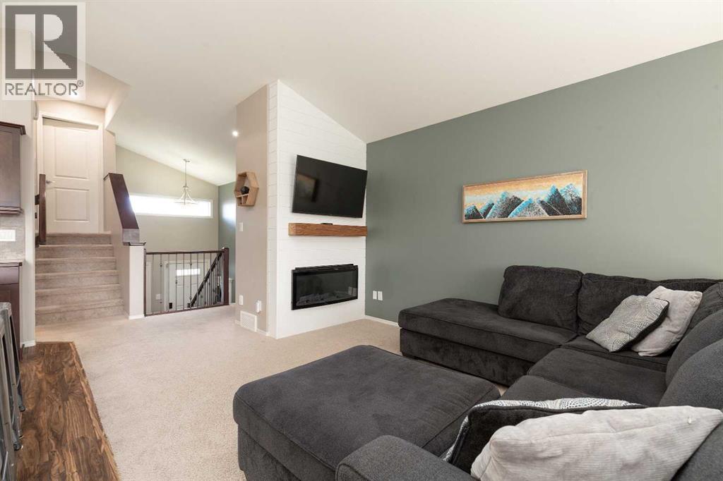 719 Silkstone Close W, Lethbridge, Alberta  T1J 4B9 - Photo 10 - A2306570