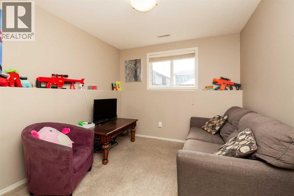 719 Silkstone Close W, Lethbridge, Alberta  T1J 4B9 - Photo 16 - A2306570