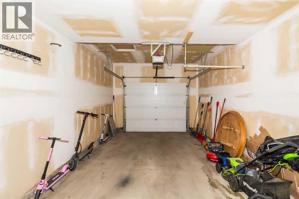 719 Silkstone Close W, Lethbridge, Alberta  T1J 4B9 - Photo 20 - A2306570