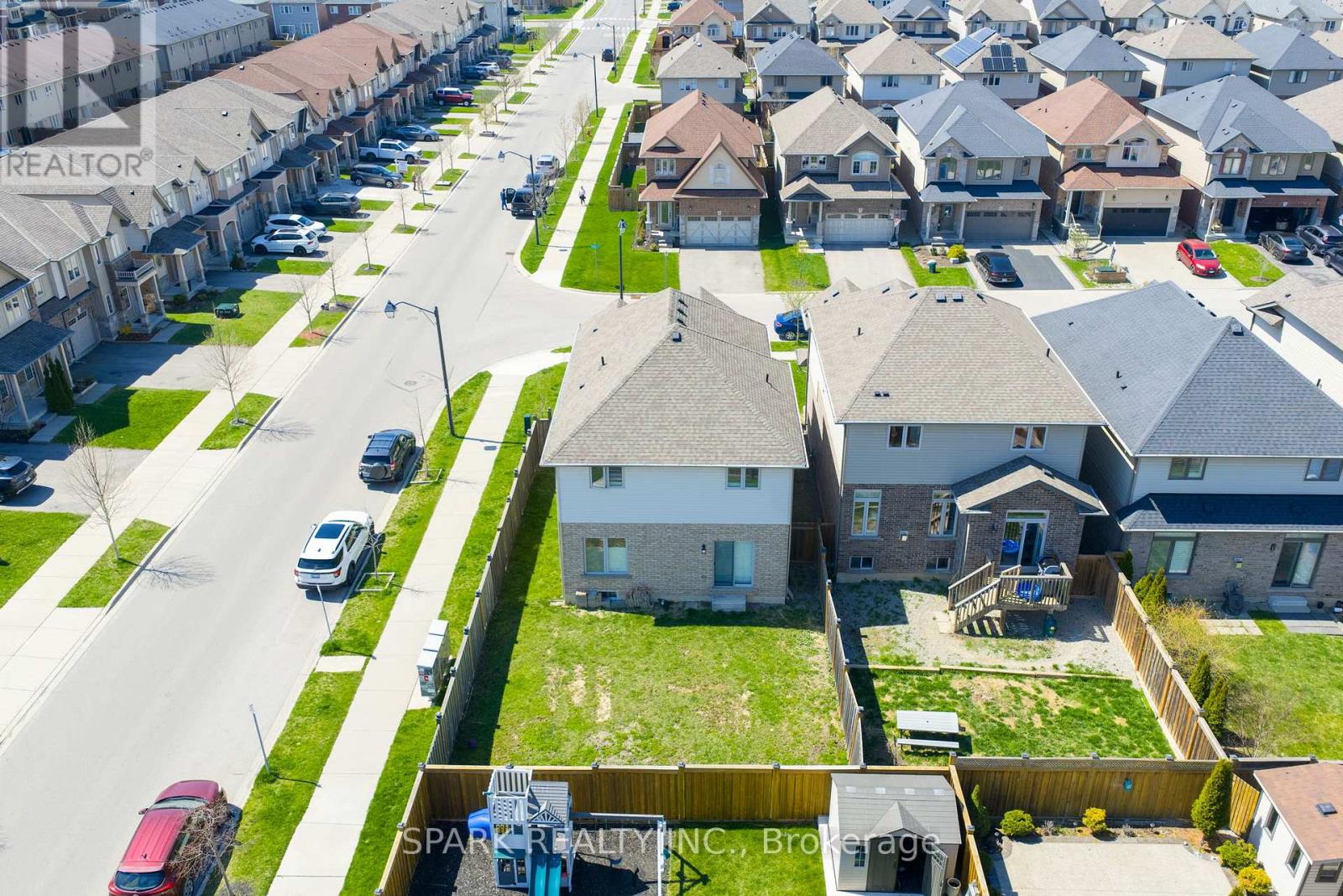 4 Cutts Crescent, Hamilton, Ontario  L0R 1C0 - Photo 36 - X13061090