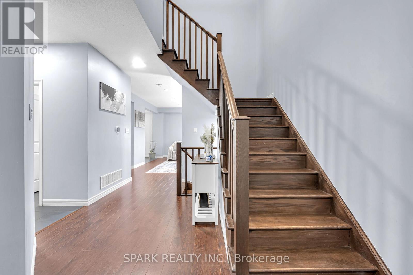 4 Cutts Crescent, Hamilton, Ontario  L0R 1C0 - Photo 5 - X13061090