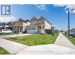 4 CUTTS CRESCENT, Hamilton, Ontario