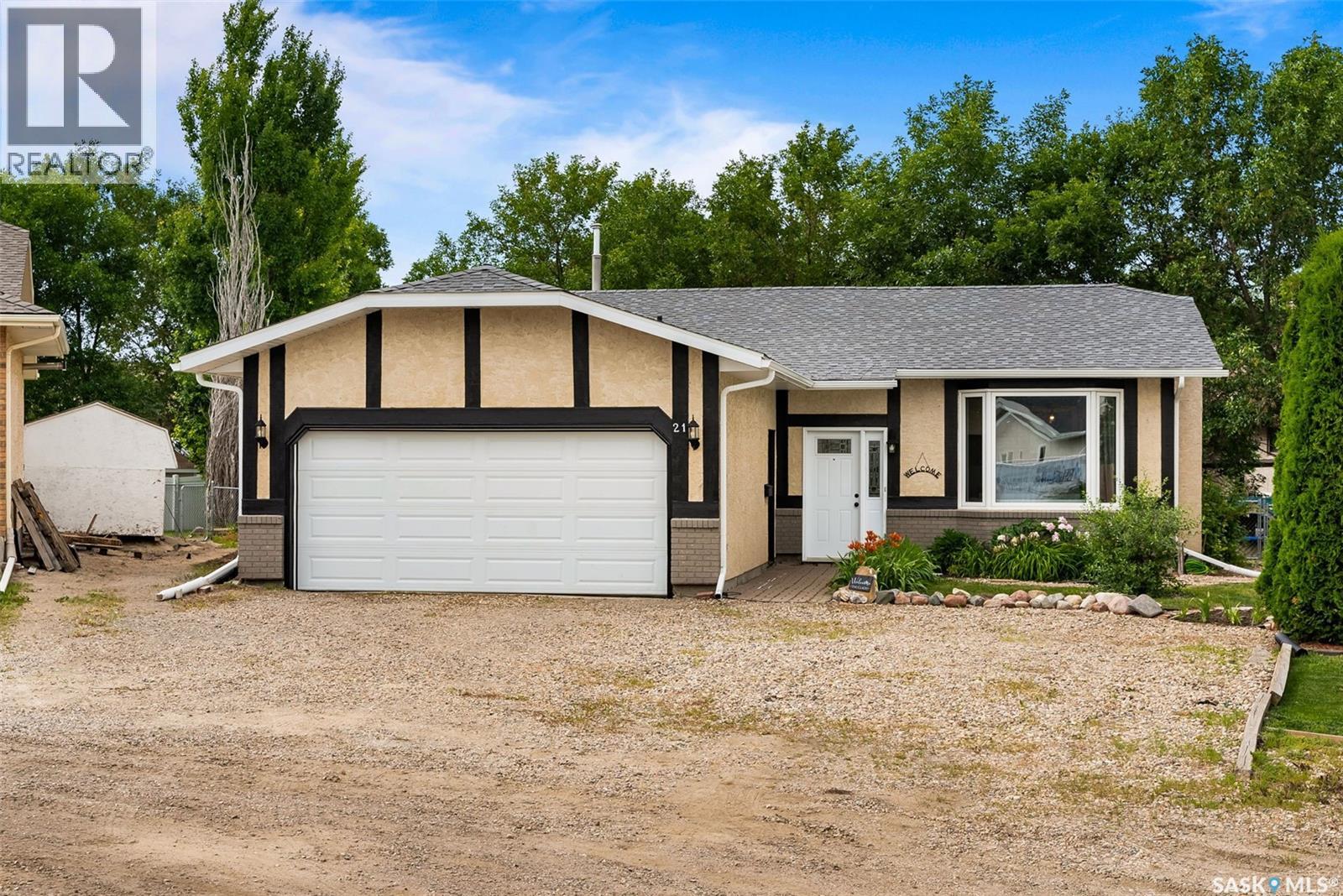 21 Rider Bay, Grand Coulee, Saskatchewan  S4M 0A3 - Photo 1 - SK034228
