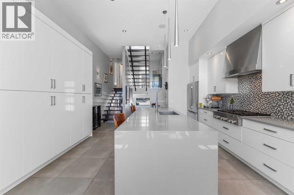 831 22 Avenue Nw, Calgary, Alberta  T2M 1P3 - Photo 3 - A2306256