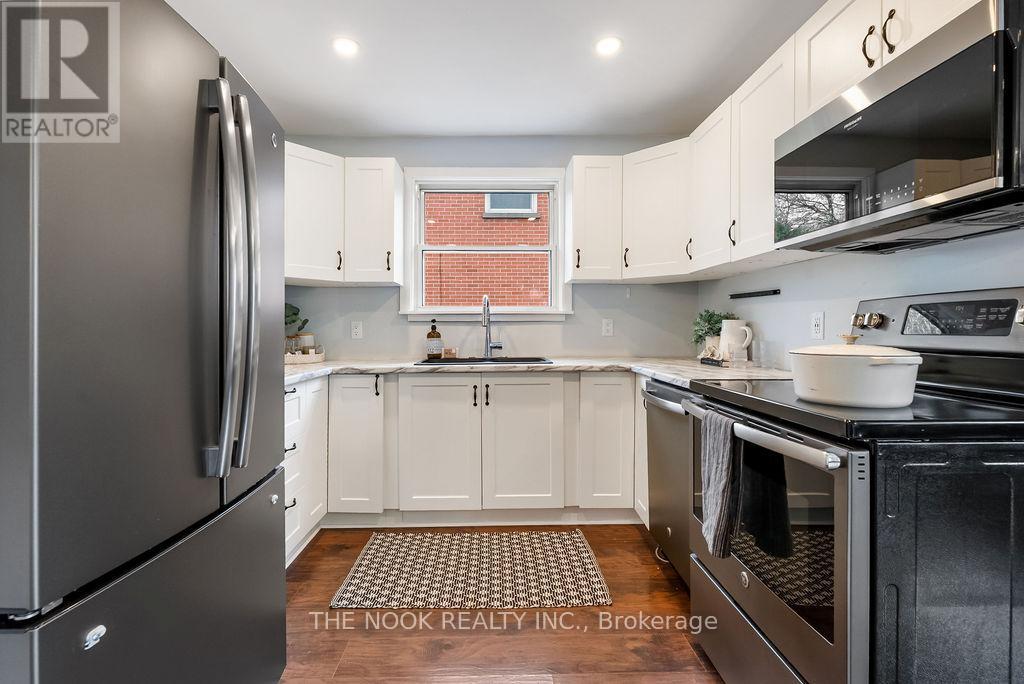 855 Hortop Street, Oshawa, Ontario  L1G 4N8 - Photo 14 - E13061200