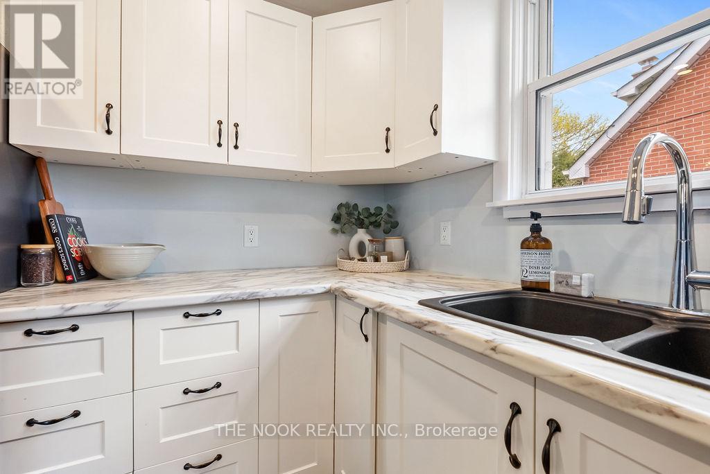 855 Hortop Street, Oshawa, Ontario  L1G 4N8 - Photo 16 - E13061200