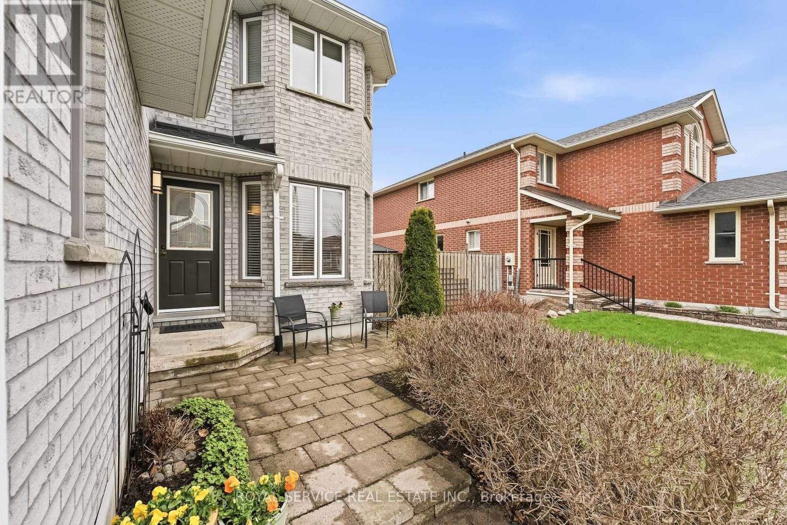 116 Avondale Drive, Clarington, Ontario  L1E 3A3 - Photo 3 - E13061258