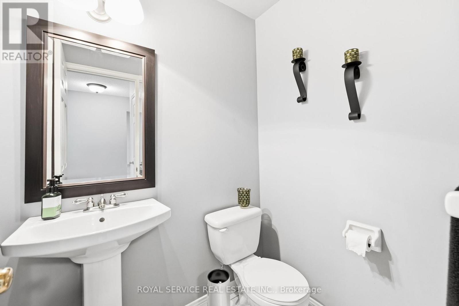 116 Avondale Drive, Clarington, Ontario  L1E 3A3 - Photo 6 - E13061258