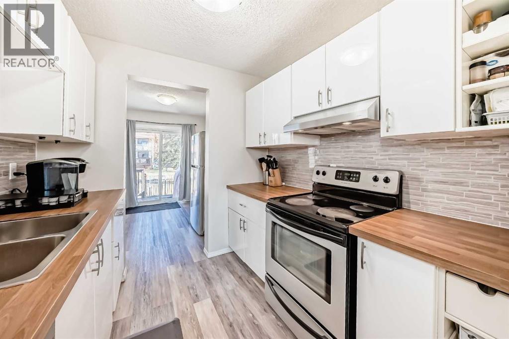 3, 73 Glenbrook Crescent, Cochrane, Alberta  T4C 1G1 - Photo 4 - A2305861