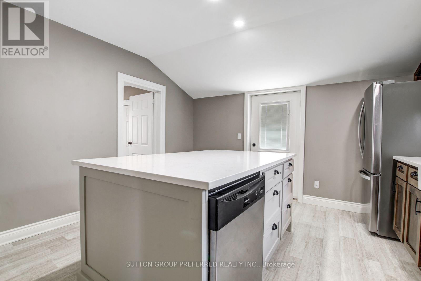 123 Erie Street, St. Thomas, Ontario  N5R 2N1 - Photo 11 - X13061222