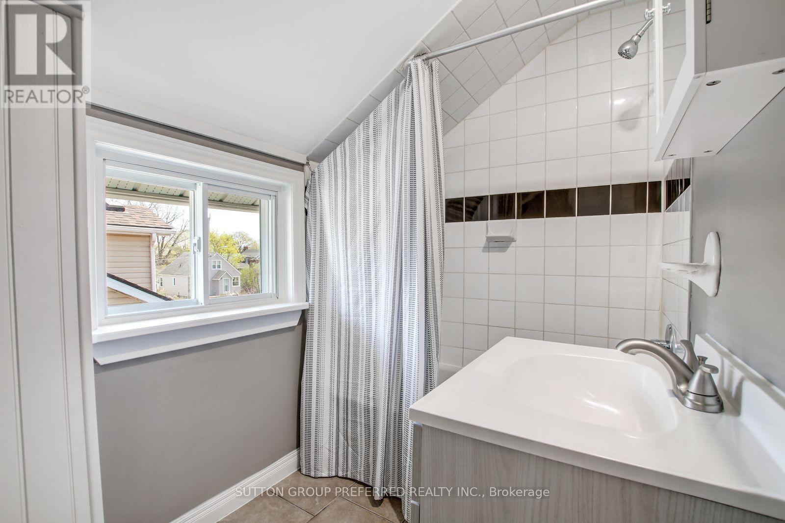 123 Erie Street, St. Thomas, Ontario  N5R 2N1 - Photo 15 - X13061222