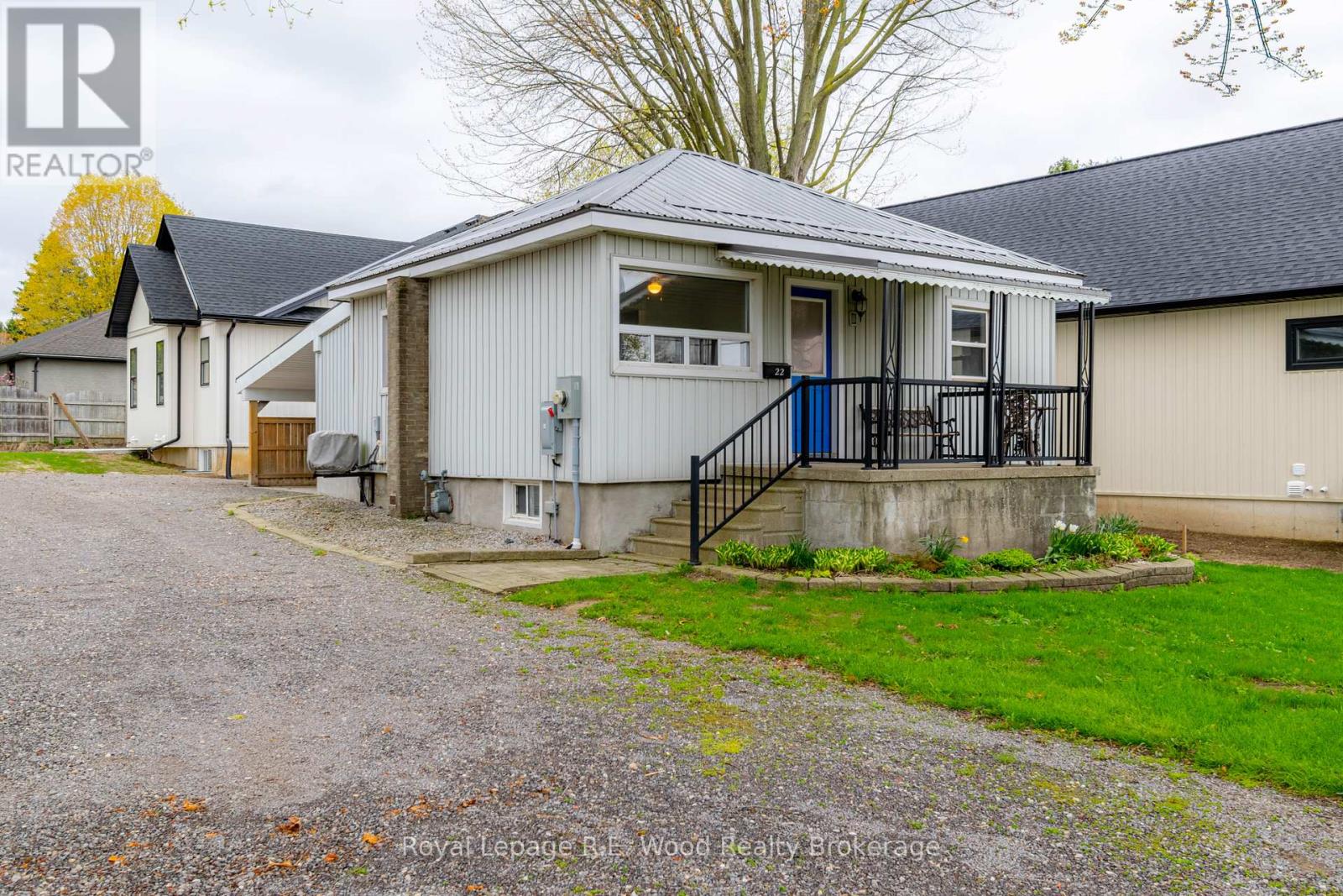 22 North Street E, Tillsonburg, Ontario  N4G 1B3 - Photo 1 - X13061192