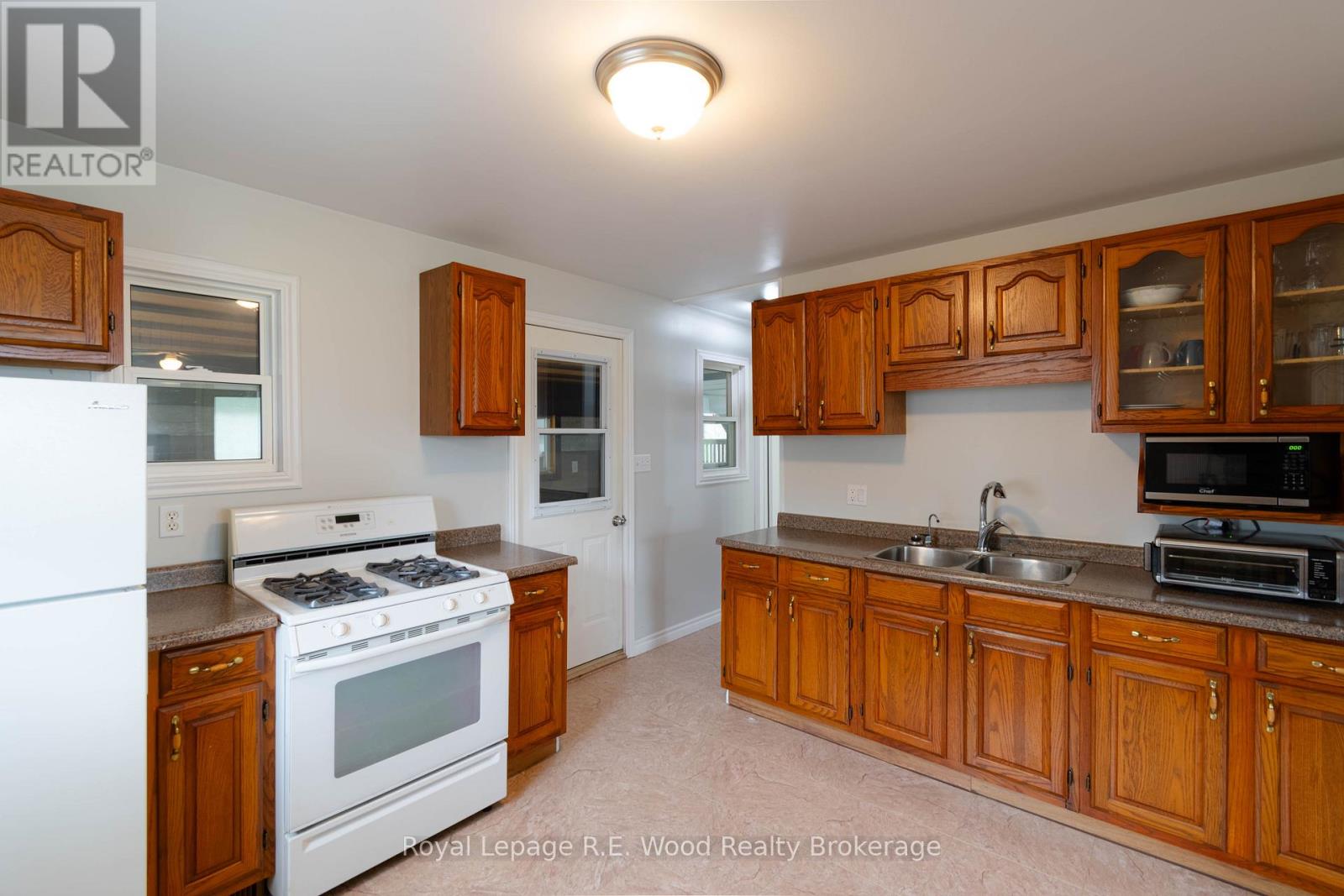 22 North Street E, Tillsonburg, Ontario  N4G 1B3 - Photo 5 - X13061192