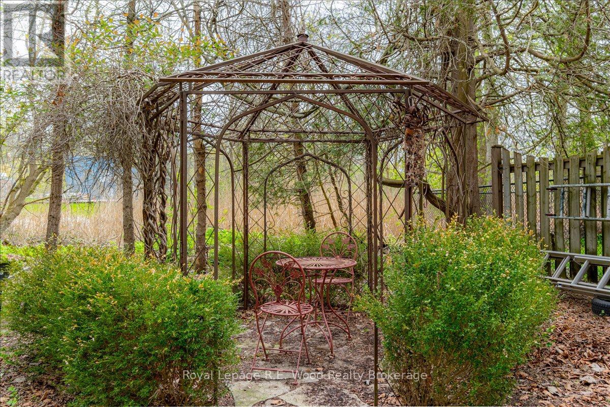 15 Van Street, Tillsonburg, Ontario  N4G 2M7 - Photo 14 - X13061202