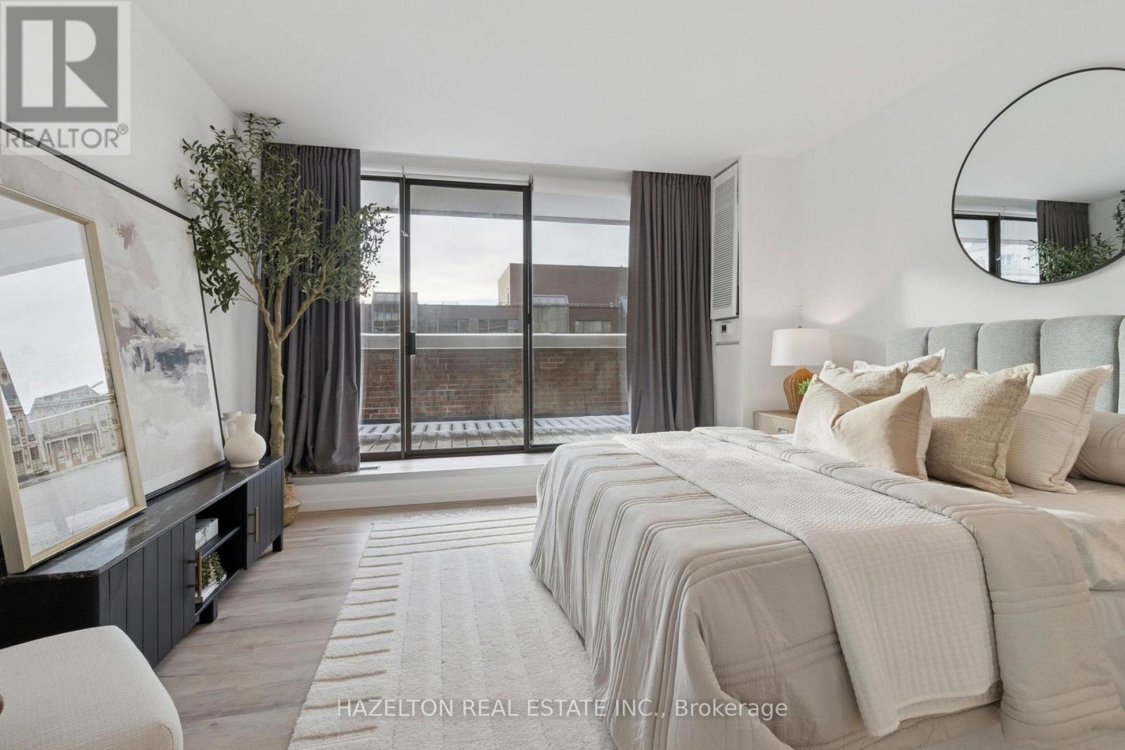 405 - 55a Avenue Road, Toronto, Ontario  M5R 3L2 - Photo 16 - C13061236