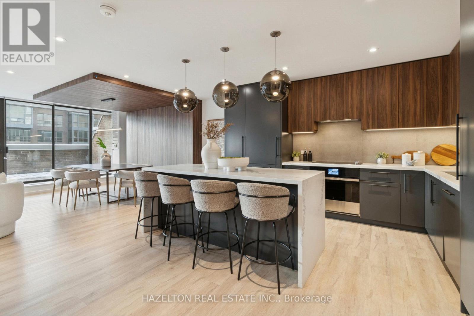 405 - 55a Avenue Road, Toronto, Ontario  M5R 3L2 - Photo 2 - C13061236