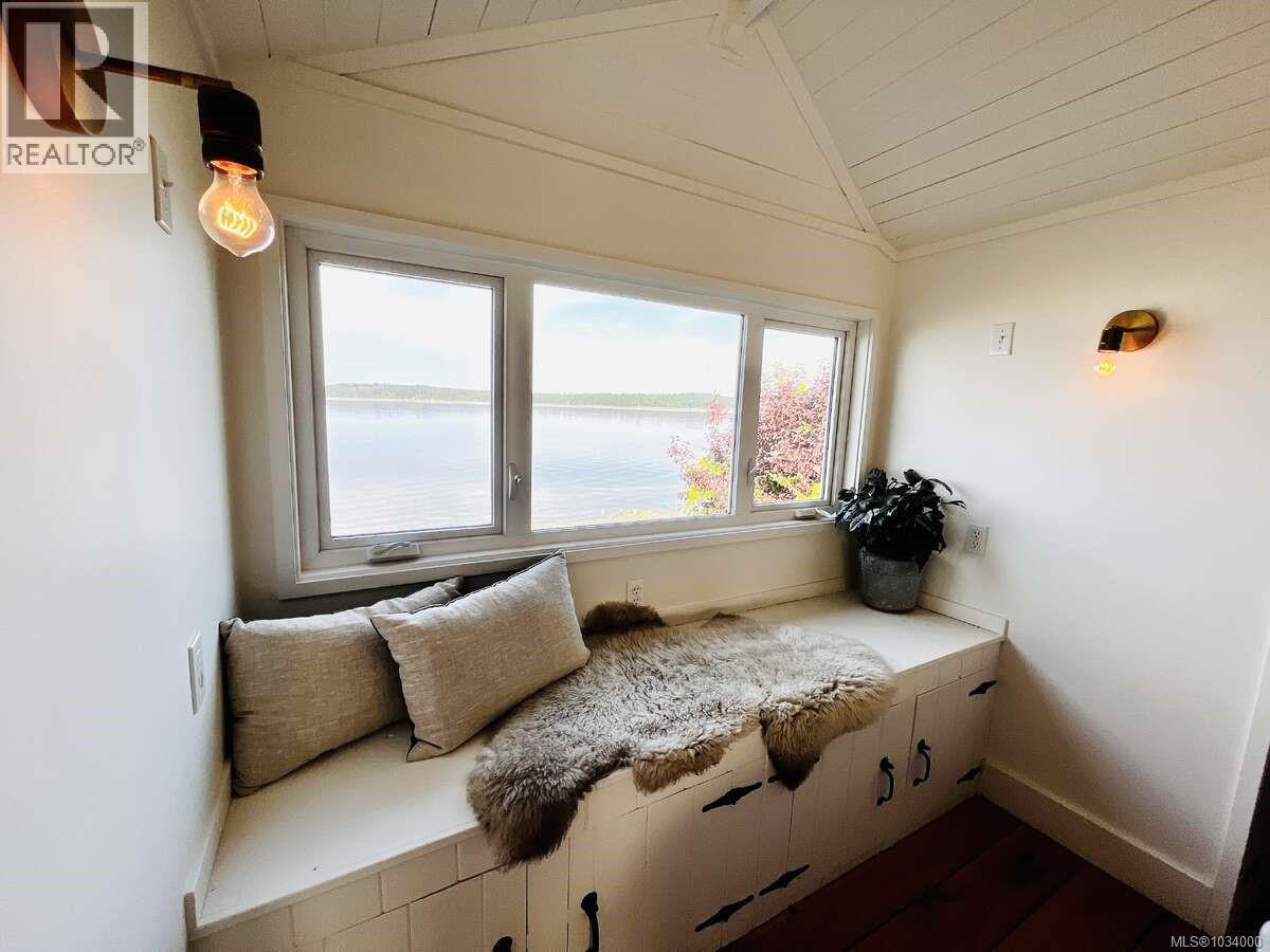 5696 Island Hwy S, Union Bay, British Columbia  V0R 3B0 - Photo 29 - 1034000