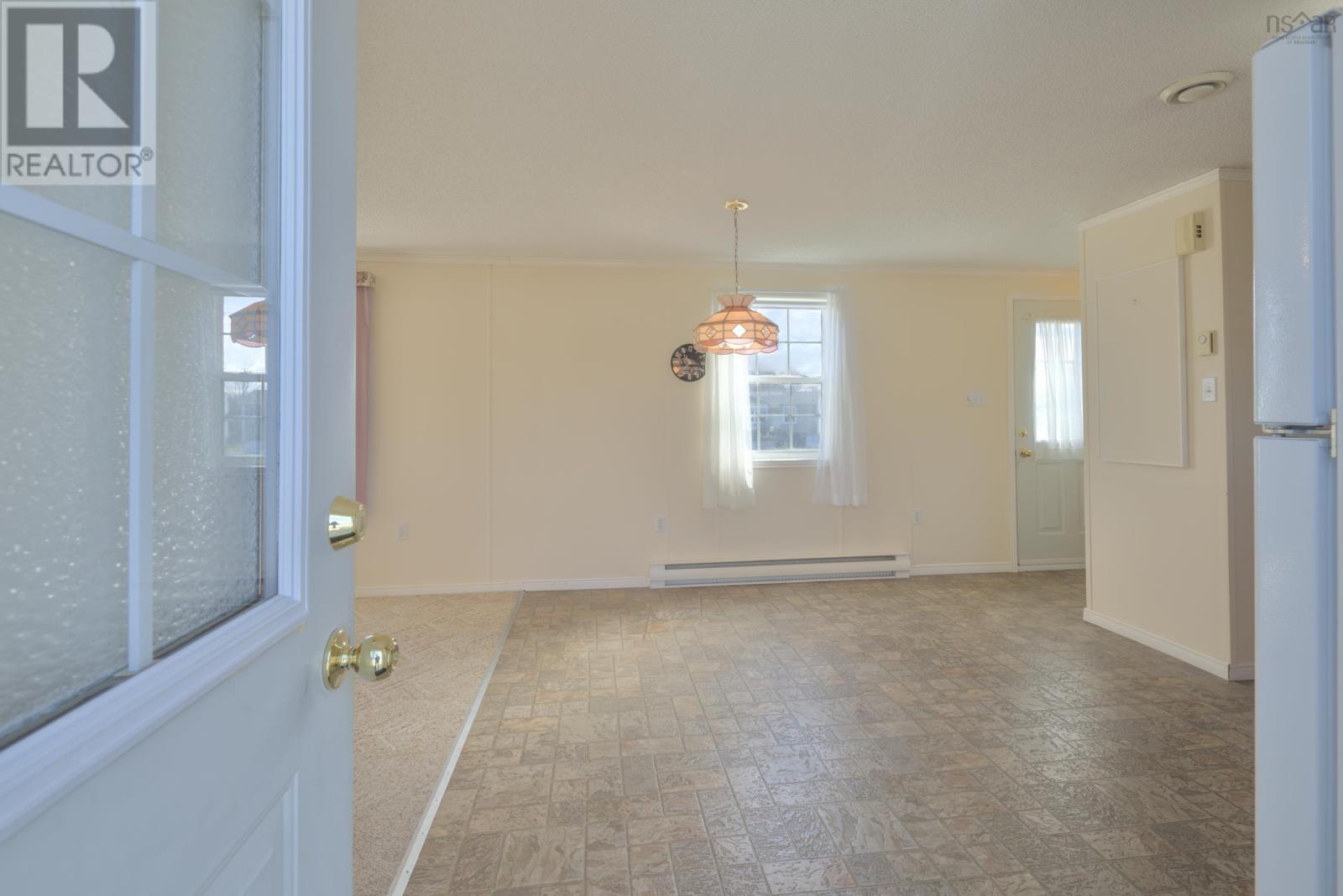 10 Lorne Crescent, Amherst, Nova Scotia  B4H 4B6 - Photo 2 - 202608501
