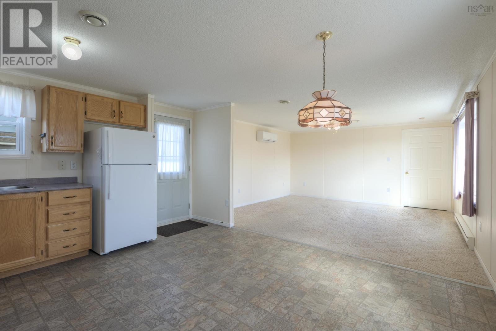 10 Lorne Crescent, Amherst, Nova Scotia  B4H 4B6 - Photo 5 - 202608501