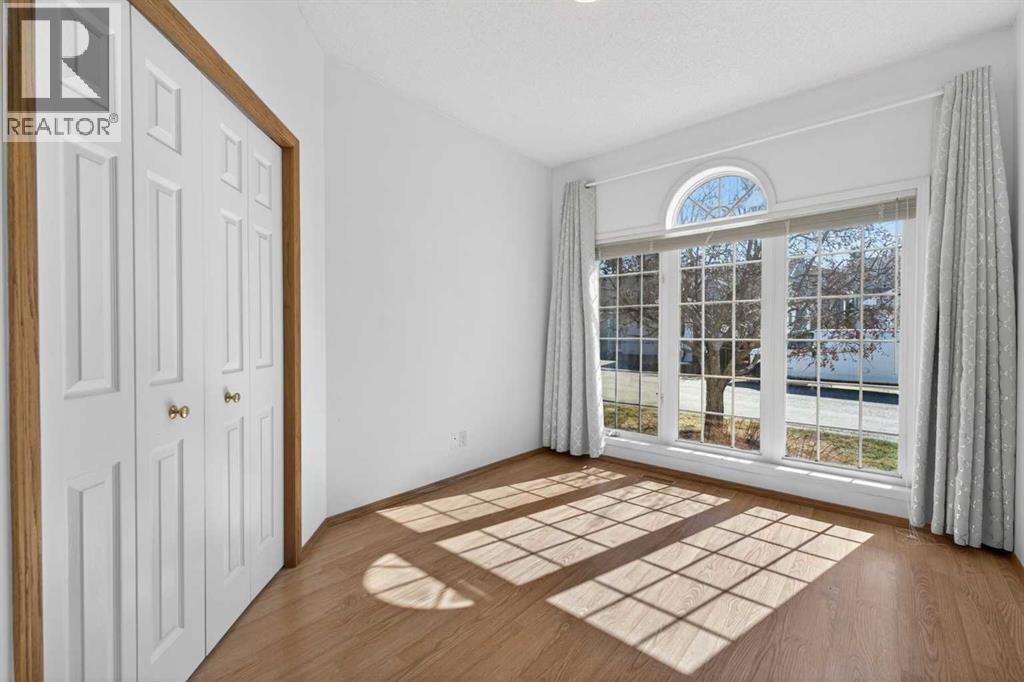 35 Douglasview Park Se, Calgary, Alberta  T2Z 2R9 - Photo 11 - A2306385