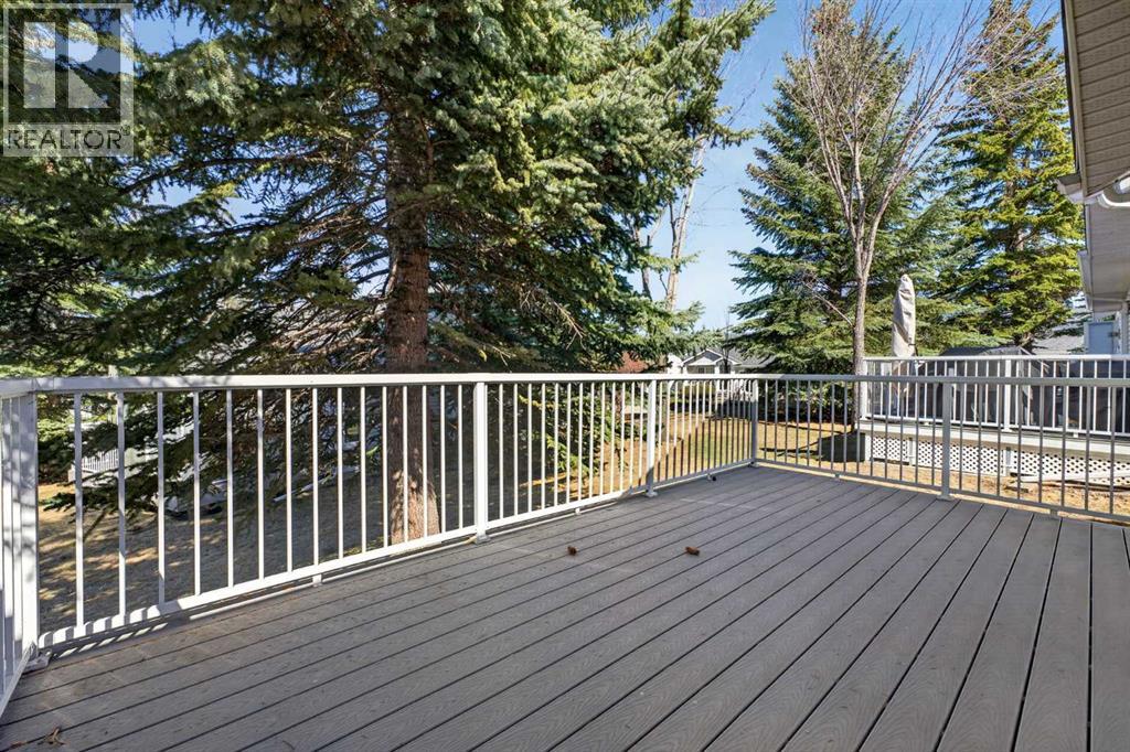 35 Douglasview Park Se, Calgary, Alberta  T2Z 2R9 - Photo 7 - A2306385