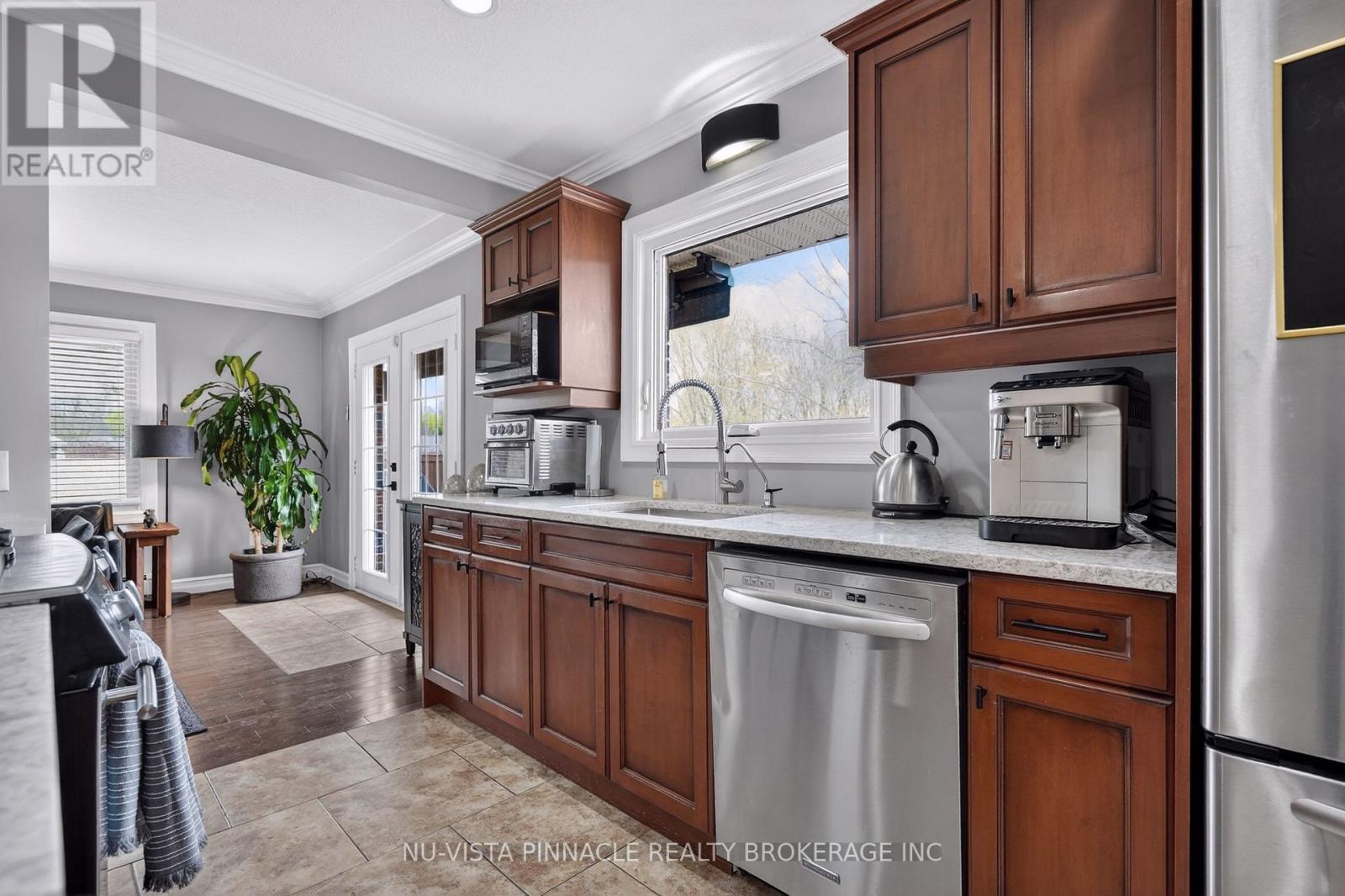 281 Tweedsmuir Avenue, London East, Ontario  N5W 1L5 - Photo 10 - X13061330