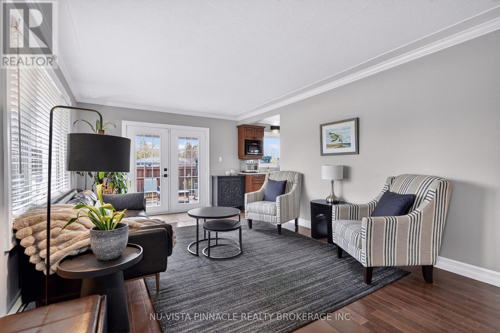 281 Tweedsmuir Avenue, London East, Ontario  N5W 1L5 - Photo 5 - X13061330