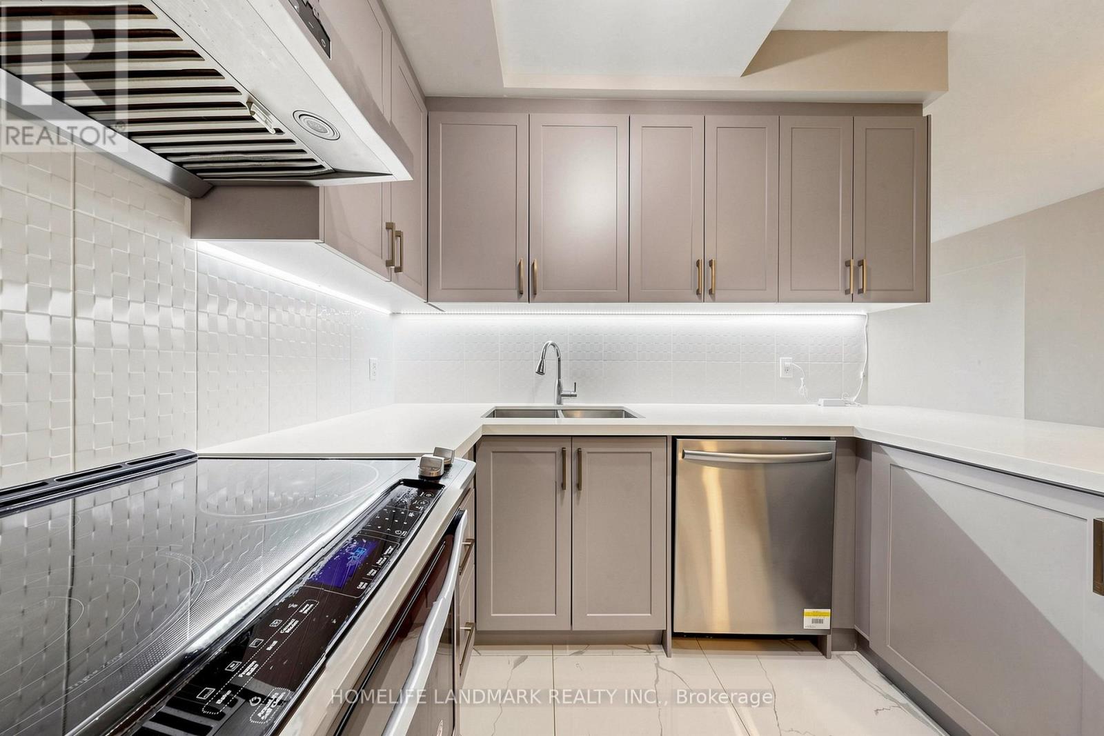 314b - 21 Upper Duke Crescent, Markham, Ontario  L6G 0B7 - Photo 19 - N12862900