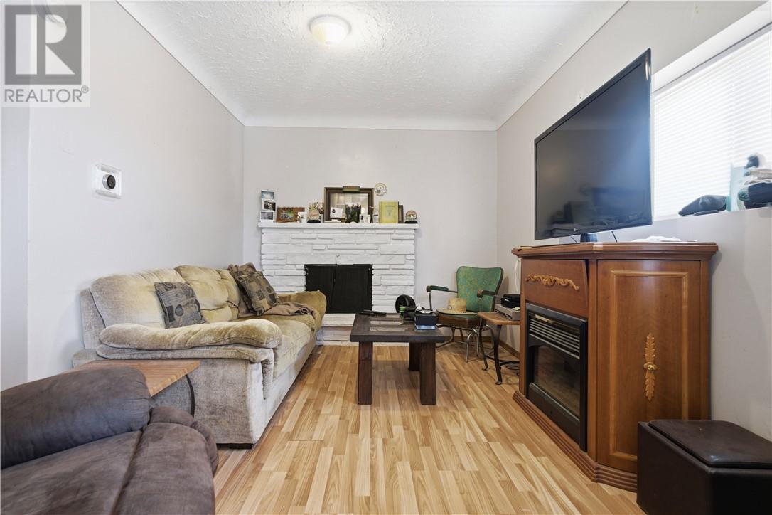 107 Main Street W, Chelmsford, Ontario  P0M 1L0 - Photo 48 - 2127403