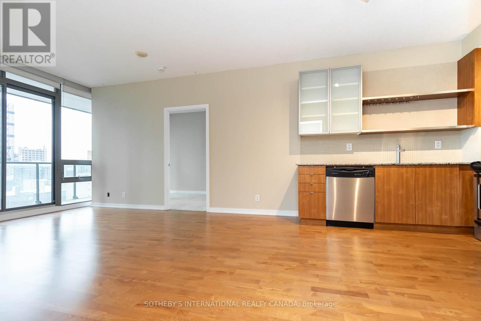 1004 - 33 Lombard Street, Toronto, Ontario  M5C 3H8 - Photo 4 - C13061282