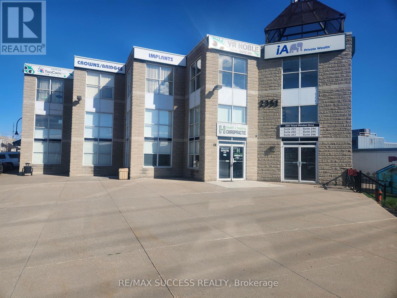 # 204 - 2351 ROYAL WINDSOR DRIVE, Mississauga, Ontario