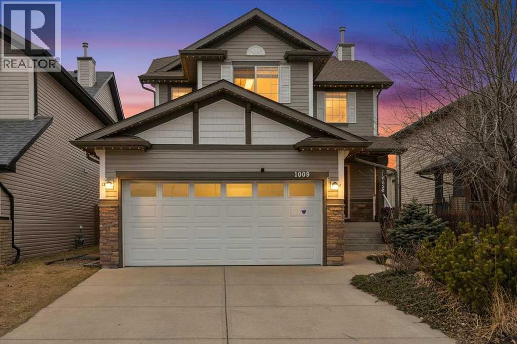 1009 Channelside Way Sw, Airdrie, Alberta  T4B 3H9 - Photo 1 - A2303627