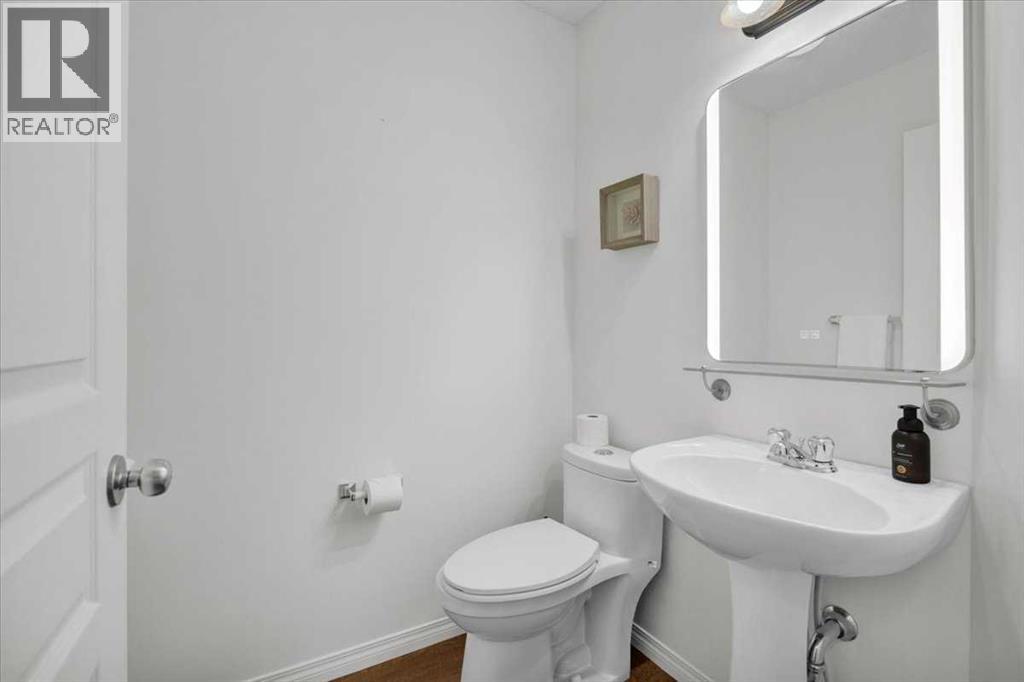 1009 Channelside Way Sw, Airdrie, Alberta  T4B 3H9 - Photo 17 - A2303627