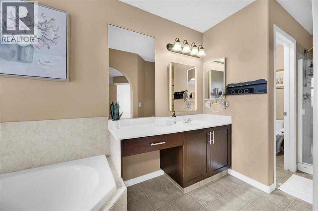 1009 Channelside Way Sw, Airdrie, Alberta  T4B 3H9 - Photo 25 - A2303627