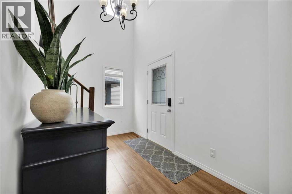 1009 Channelside Way Sw, Airdrie, Alberta  T4B 3H9 - Photo 3 - A2303627