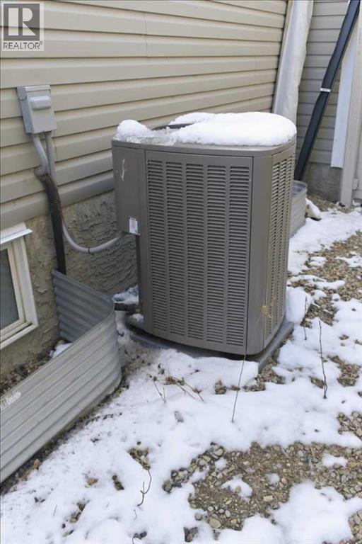 1009 Channelside Way Sw, Airdrie, Alberta  T4B 3H9 - Photo 46 - A2303627