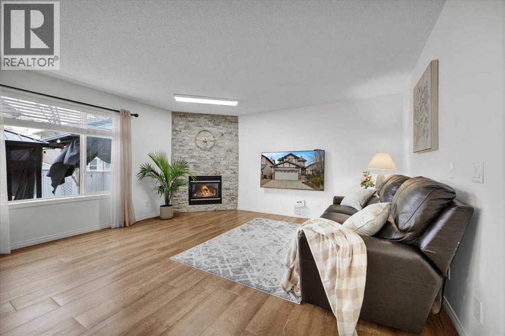 1009 Channelside Way Sw, Airdrie, Alberta  T4B 3H9 - Photo 5 - A2303627